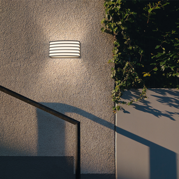 APLIQUE DE LED NEGRO OVALADO Ε27 MAX 20W 200x100x90mm