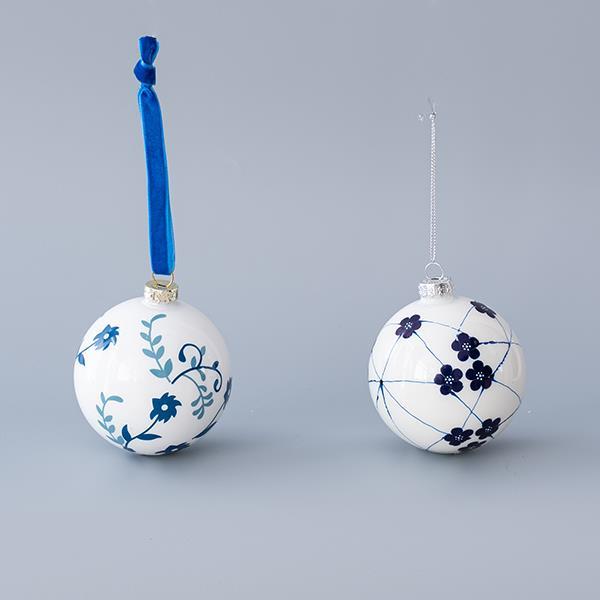 BOLA DE CRISTAL, BLANCA CON FLORES AZULES, 2 DISEÑOS, SET 4PZS, 8cm