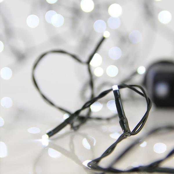 LINEA, 400 LED 3mm, ADAPTADOR 31V CON 8 MULTIFUNCIONES, HILO VERDE, LED BLANCO POR 5cm, CABLE 3m, IP44