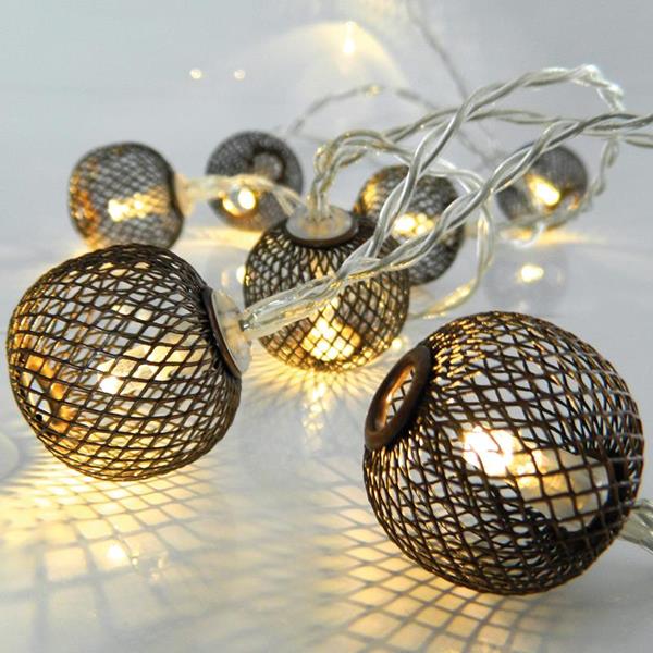 LÍNEA CON PILAS, 10 LED BLANCO CÁLIDO CON BOLAS DE METAL DE COBRE, IP20.