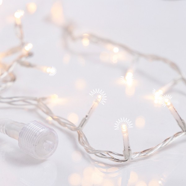 LÍNEA, 300 LED FLASH 5 mm, ADAPTADOR 31 V, 4 CONECTORES HASTA 3 JUEGOS, CABLE PVC TRANSPARENTE, LED BLANCO CÁLIDO, POR 10 cm, CABLE CONDUCTOR 300 cm, IP44