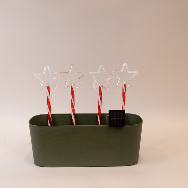 LÍNEA, 36 MINI LED, 4 SEÑALES DE PLÁSTICO CON ESTRELLA SUPERIOR DE 10 cm, CON PISTA DE TIERRA DE 32 cm, PANEL SOLAR CON SENSOR DE LUZ, 8 M/H, CABLE DE COBRE PLANO TRANSPARENTE, LED BLANCO CÁLIDO, POR 1 m, IP44