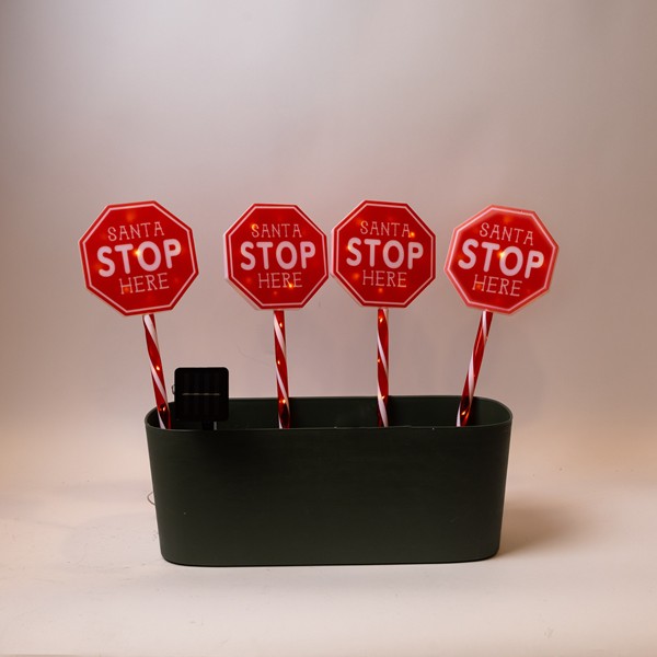 LÍNEA, 36 MINI LED, 4 SEÑALES DE PLÁSTICO CON PARADA DE NAVIDAD DE 15 cm, CON PISTA DE BASE DE 37 cm, PANEL SOLAR CON SENSOR DE LUZ, 8 M/H, CABLE DE COBRE PLANO TRANSPARENTE, LED BLANCO CÁLIDO, POR 1 m, IP44