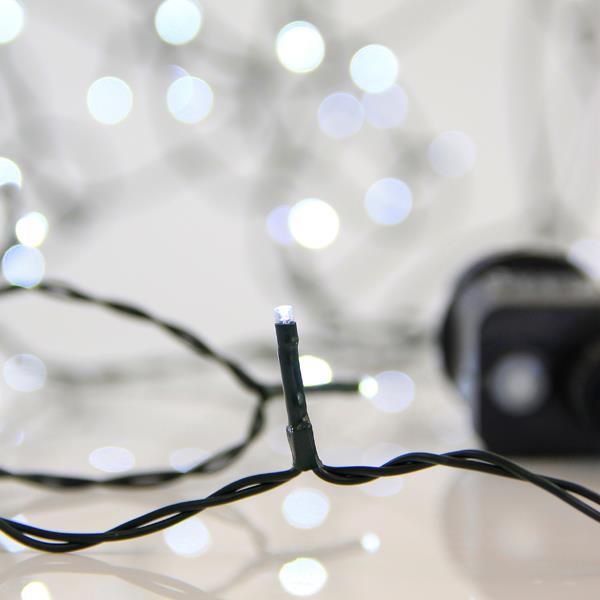 LÍNEA, 240 LED 3 mm, ADAPTADOR 31 V, 8 M/F Y MEMORIA, CABLE PVC VERDE, LED BLANCO, POR 5 cm, CABLE CONDUCTOR 3 m, IP44