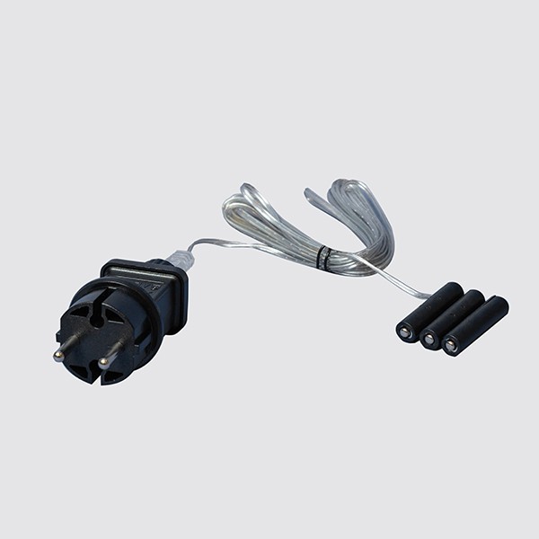 3 pilas AAA, conector, adaptador de 4,5 V, cable de 3 m