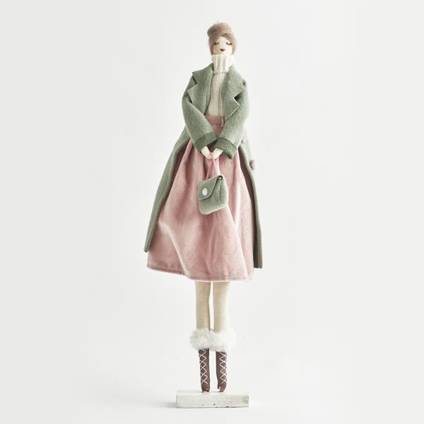 DAMA CON VESTIDO ROSA MENTA, 15x49cm