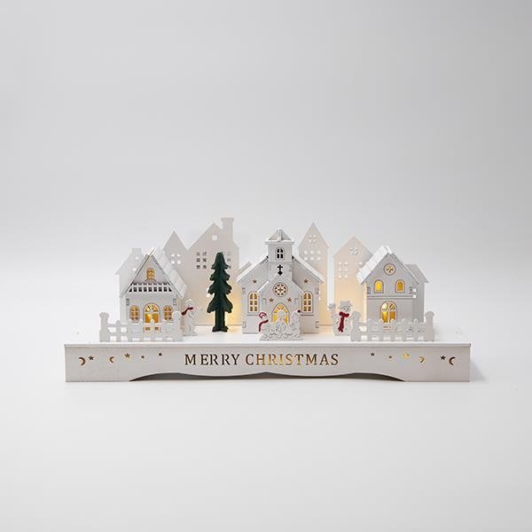 ESCENA DE MADERA CON CASAS, BLANCO, ILUMINADO, TEMPORIZADOR, A PILAS, 33X8X12.5CM