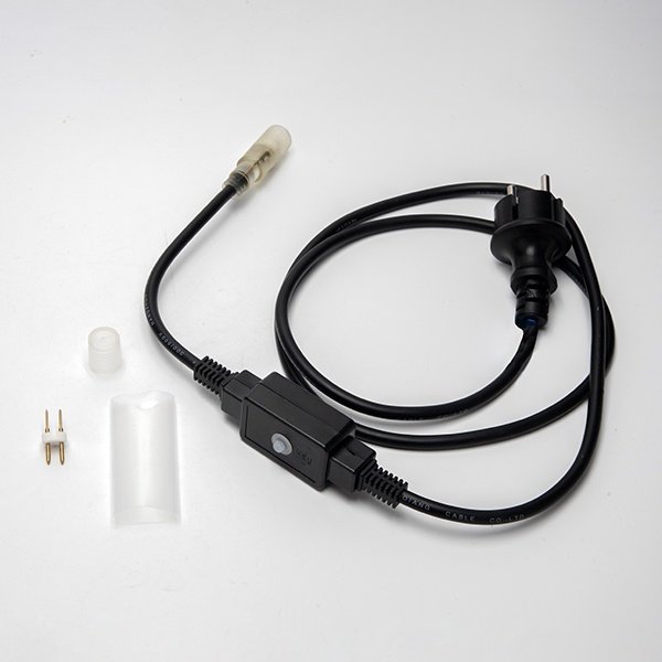 JUEGO PARA 2-CAMINO LED MANGUERA LUMINOSA, 1 PASADOR PARA CABLE CONEXIÓN CON MANGUERA LUMINOSA, CON ESTABILIZADOR & FUSIBLE, REGULADOR, 1 EXTREMO TOMA, 1 CALOR RETRÁCTIL TUBO, CABLE DE ALIMENTACIÓN 1.5M, IP44