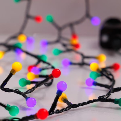 [600-03990] LÍNEA, 500 LED 3 mm, BOLAS DE COLORES 0,9 cm, ADAPTADOR 31 V, 8 M/F Y MEMORIA, CABLE PVC VERDE, MULTILED, POR 3 cm, CABLE CONDUCTOR 3 m, IP44