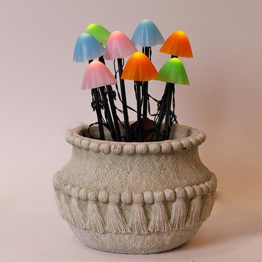 [600-04481] LÍNEA, 8 LED 5mm CON MULTICOLOR DE PLÁSTICO H20cm, PANEL SOLAR CON SENSOR DE LUZ, CABLE PVC VERDE, LED BLANCO CÁLIDO POR 50cm, CABLE CONDUCTOR 1m, IP44