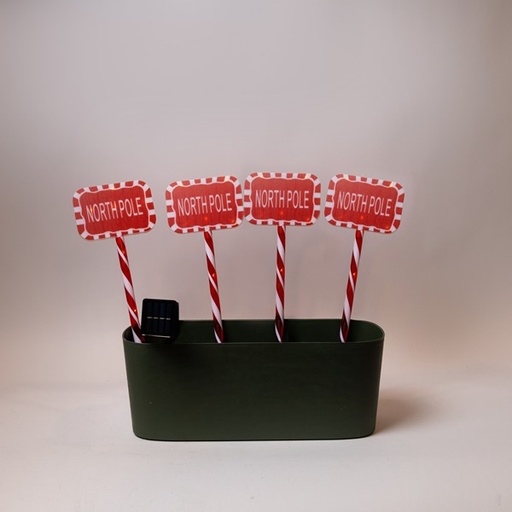 [600-04706] LÍNEA, 36 MINI LED, 4 SEÑALES DE PLÁSTICO CON DISEÑO NAVIDEÑO EN LA PARTE SUPERIOR DE 12 cm, CON PISTA DE BASE DE 37 cm, PANEL SOLAR CON SENSOR DE LUZ, 8 M/H, CABLE DE COBRE PLANO TRANSPARENTE, LED BLANCO CÁLIDO, POR 1 m, IP44