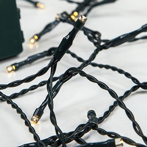 [600-05061] LÍNEA, 20 LED de 5 mm, CAJA DE PILAS 3XAA, TEMPORIZADOR, CABLE DE PVC VERDE, LED BLANCO CÁLIDO, POR 10 cm, CABLE DE CONDUCCIÓN 30 cm, IP20, CAJA DE EXPOSICIÓN (24 UDS.)