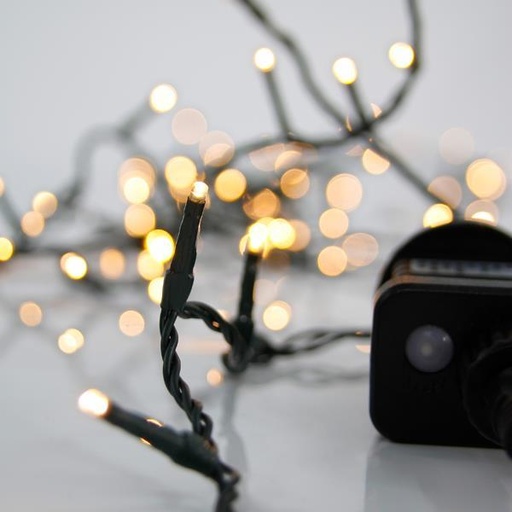 [600-13101] LÍNEA, 50 LED 3 mm, ADAPTADOR 4,5 V, 8 M/F Y MEMORIA, CABLE PVC VERDE, LED BLANCO CÁLIDO, POR 5 cm, CABLE CONDUCTOR 3 m, IP44