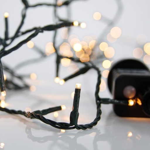 [600-13221] LÍNEA, 180 LED 3 mm, ADAPTADOR 31 V, 8 M/F Y MEMORIA, CABLE PVC VERDE, LED BLANCO CÁLIDO, POR 5 cm, CABLE CONDUCTOR 3 m, IP44